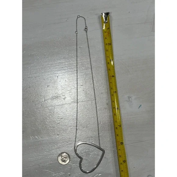 Heart Pendant Necklace Silver Tone Chain Minimalist Modern Fashion Jewelry - Picture 4 of 4